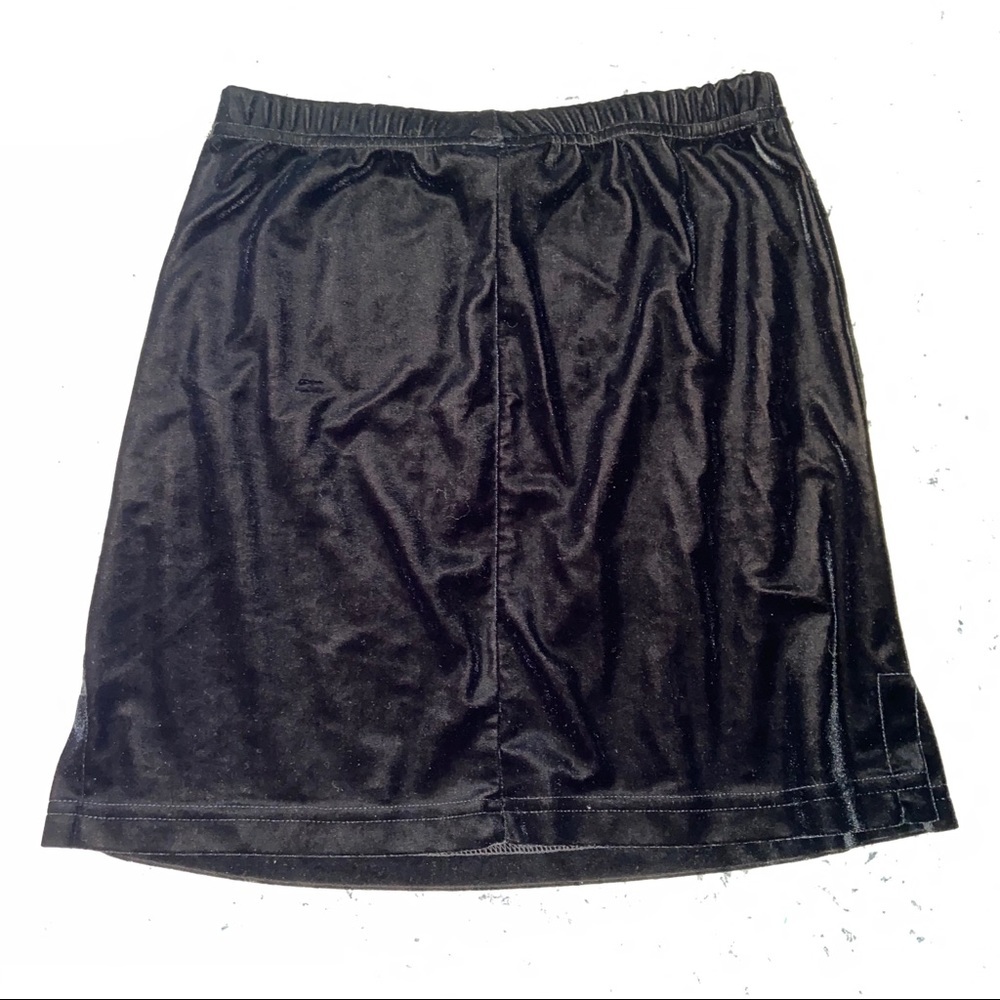 No Boundaries Black Velvet Feel Skirt Medium 7-9